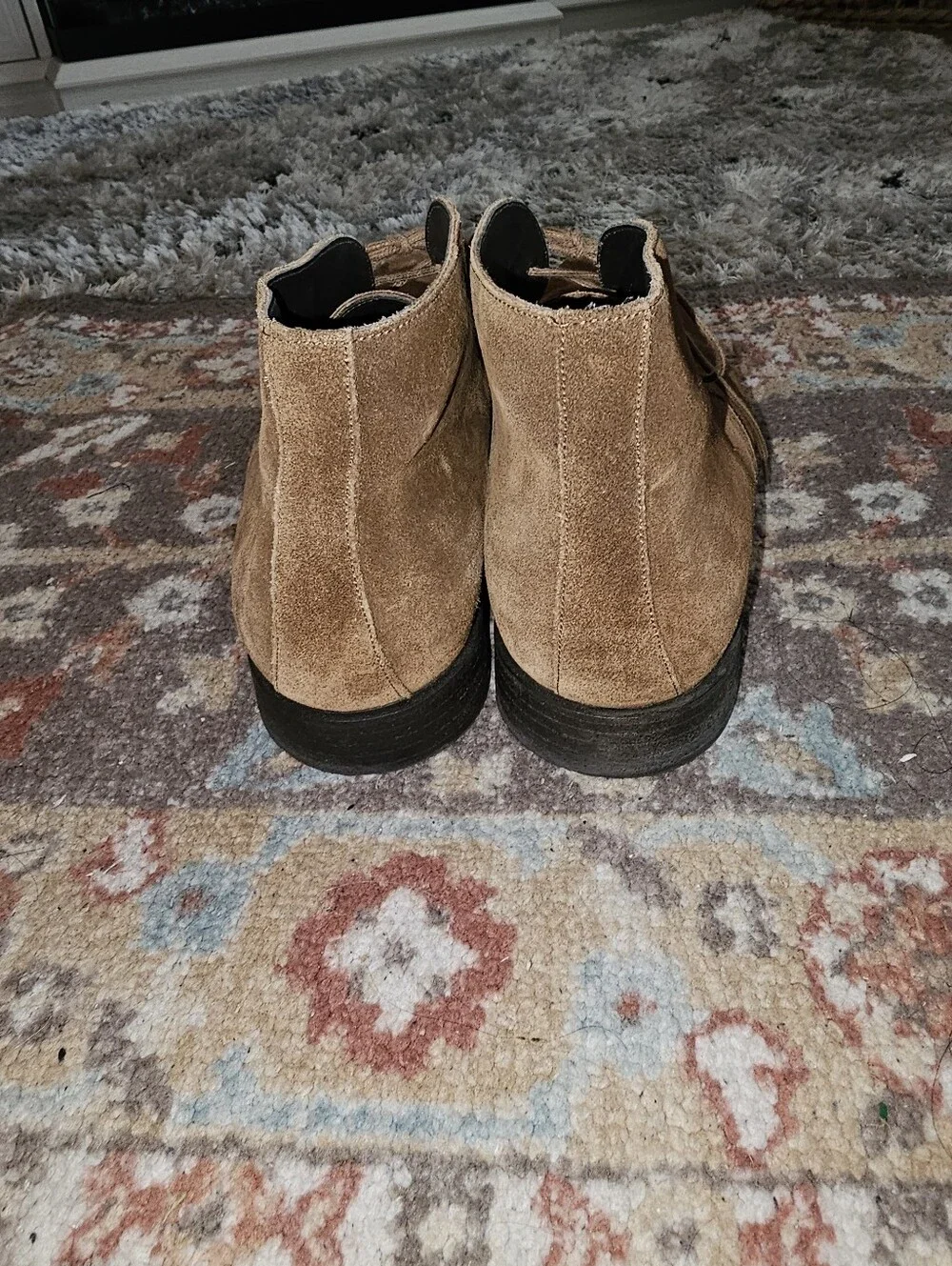 TO BOOT NEW YORK Beautiful Cognac Suede Chukka Boots Size 10 Pre-owned!!